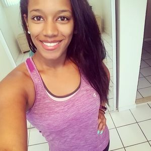 Meet your Posher, Arielle